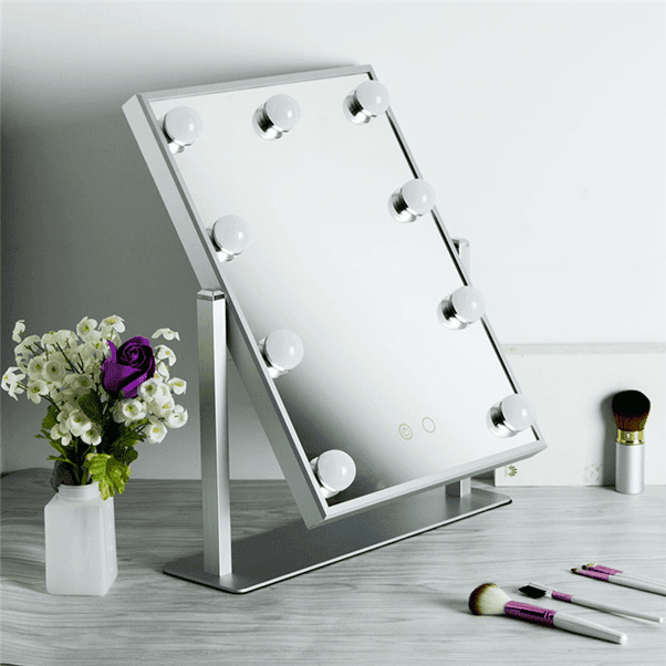 How Do You Select The Right Make Up Mirror For Your Needs?