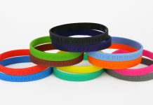 Using Fashionable Ink Injected Wristbands in Advertising